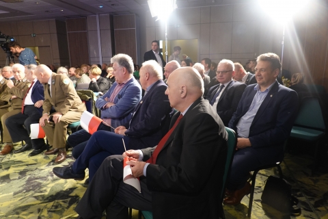 Marzena Machałek w Jeleniej Górze. Spotkanie z mieszkańcami i politykami na inaugurację kampanii - 1