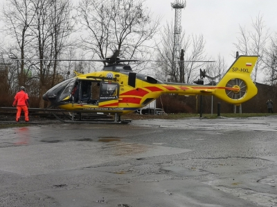 Wrocław: Dwóch mężczyzn wpadło do szybu windy. Lądował helikopter LPR