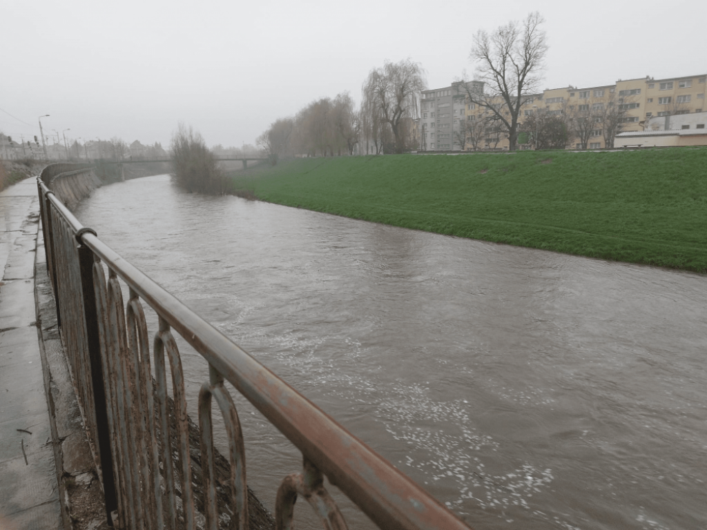 Ogłoszono pogotowie przeciwpowodziowe w powiecie kłodzkim - fot: Jarosław Wrona