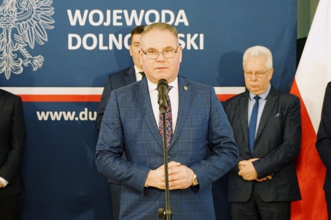 Wojewoda podsumowuje "akcję dystrybucyjną" węgla na Dolnym Śląsku - 4