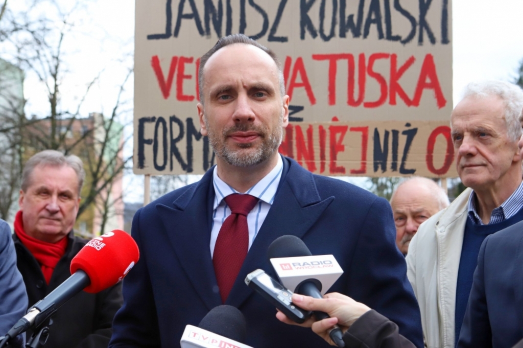 Janusz Kowalski apeluje o wspieranie polskich producentów wędlin - fot. Jakub Thauer