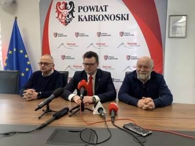 Wojew&oacute;dztwo przekazało drogę powiatowi karkonoskiemu. "Starostwo tego nie udźwignie" - alarmują samorządowcy