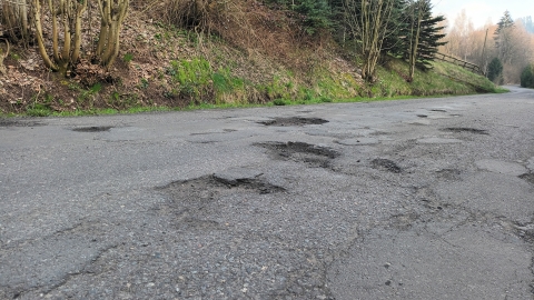 Nowa Ruda: Mieszkańcy domagają się remontu dróg - 1