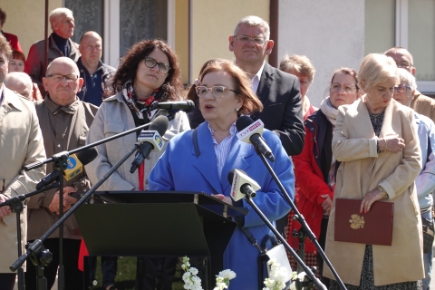 W Czarnym Borze odsłonięto obelisk upamiętniający ofiary katastrofy smoleńskiej - 2