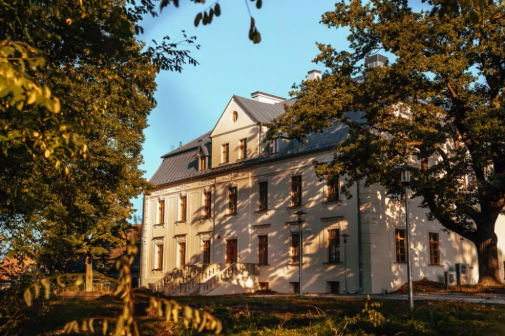 Zabytkowy Pałac w Suchej Górnej już prawie gotowy - fot: gmina Polkowice