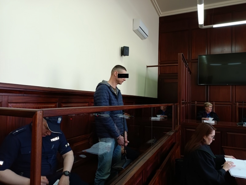 Zakatował na śmierć, bo myślał, że kobieta go zdradza. Ruszył proces - fot. RW