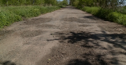 Legnica: Miała być nowa droga, są stare dziury - 4