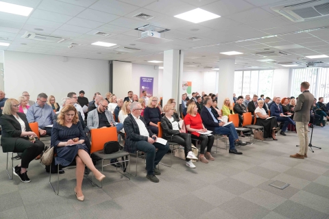 "Innowacyjne rozwiązania na rzecz służby zdrowia" - 6