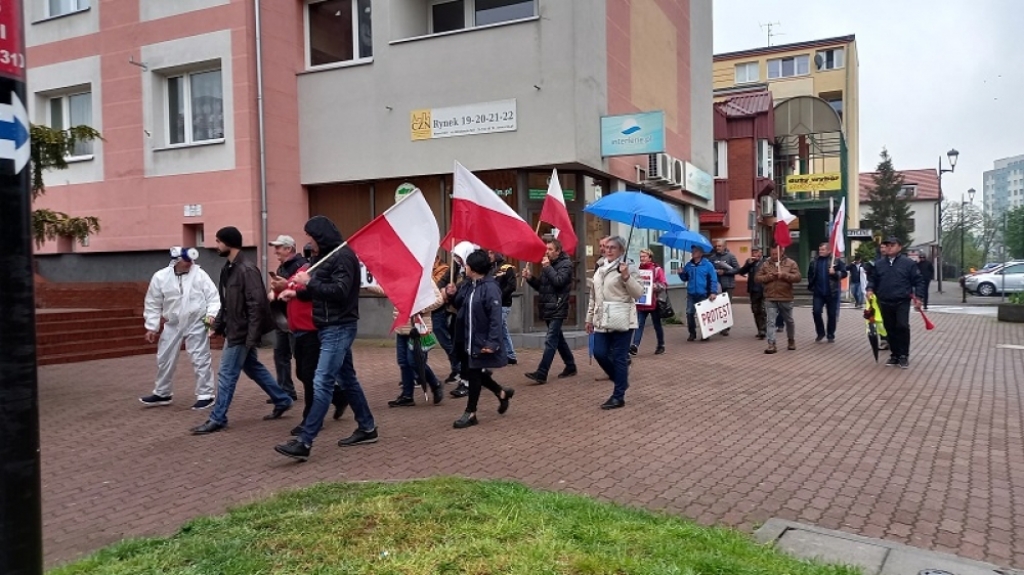 Protest mieszkańców w Lubinie. Chcą interwencji w sprawie żwirowni - Fot: Andrzej Andrzejewski