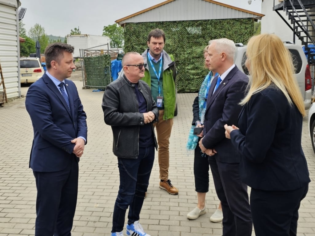 Bielawa: Pierwszy taki program dla rodzin zagrożonych wykluczeniem - fot. Bartosz Szarafin