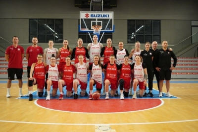 Reprezentacja Polski koszykarek trenuje w Wałbrzychu