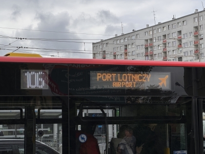 Autobusy na wrocławskie lotnisko są oblegane