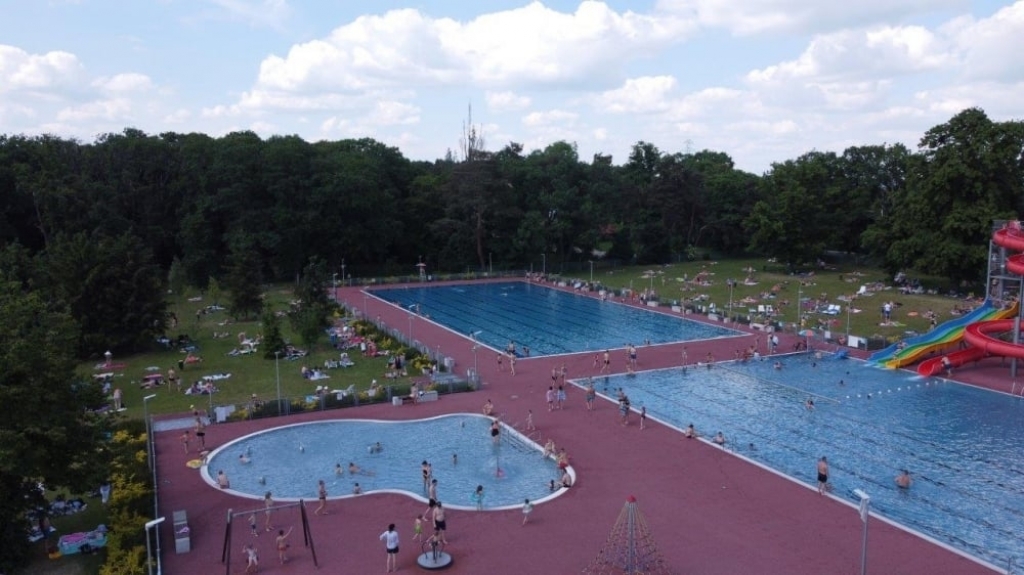Pogoda pokrzyżowała plany - otwarcie wrocławskich kąpielisk przesunięte - fot. WCT Spartan