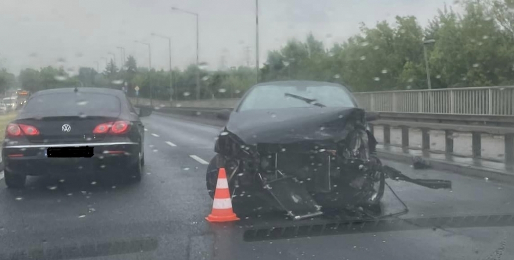 Po kolizji na Klecińskiej, paraliż komunikacyjny w centrum Wrocławia - Fot: Użyczone