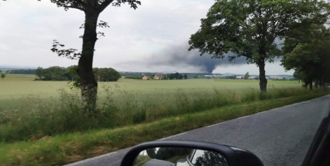 Pożar w zakładzie chemicznym w Żarowie [ZDJĘCIA] - 0