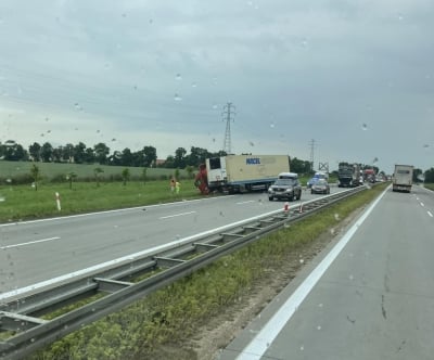 Kolizja dwóch ciężarówek na A4. Trasa Legnica-Wrocław była zablokowana