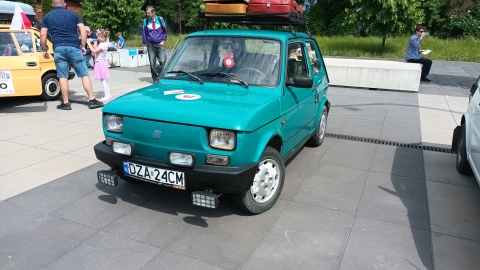„50 lat malucha”. We Wrocławiu trwa zlot kultowych Fiatów 126p - 4