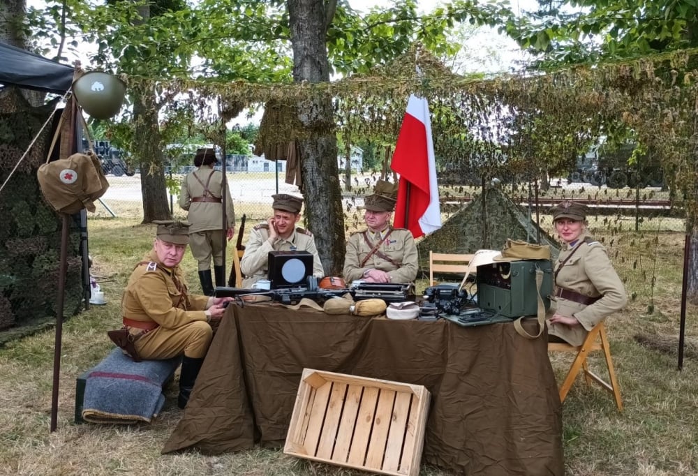 Tłumy wrocławian obserwowały rekonstrukcje historyczne – fot. Beata Makowska