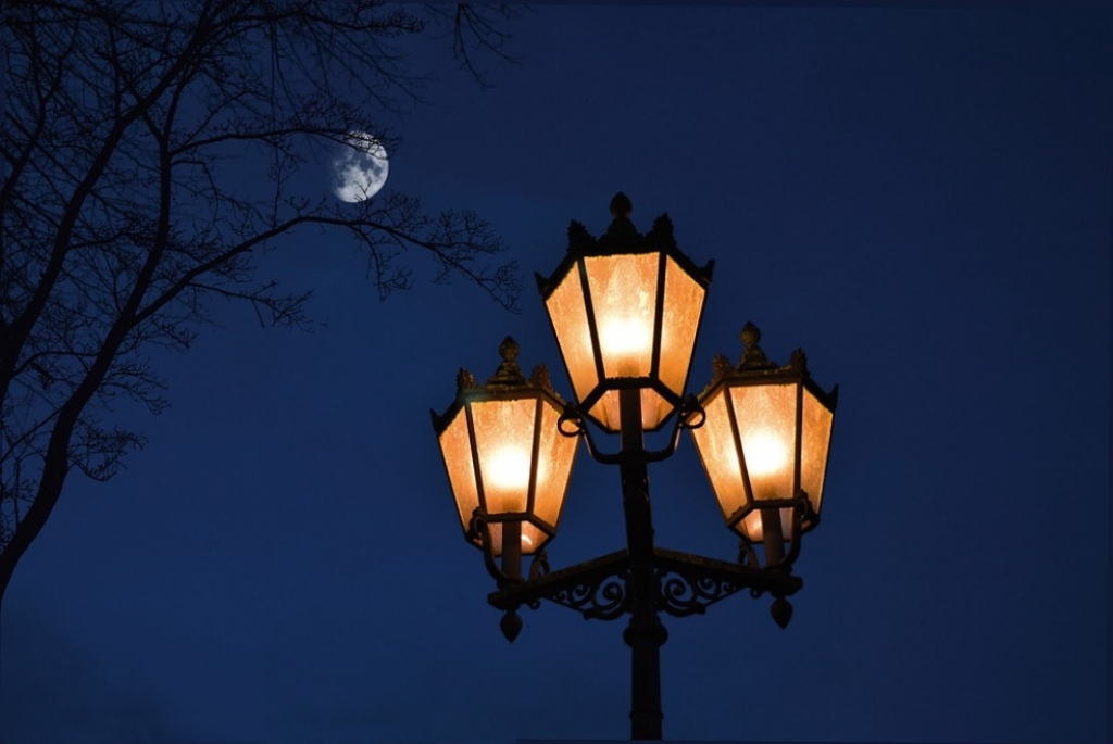 Samorządy chcą oszczędzać na oświetlaniu ulic - fot. Pixabay (zdjęcie ilustracyjne)