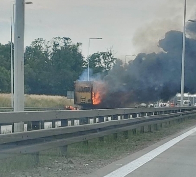 Pożar ciężarówki na A4 - jezdnia do Opola zablokowana