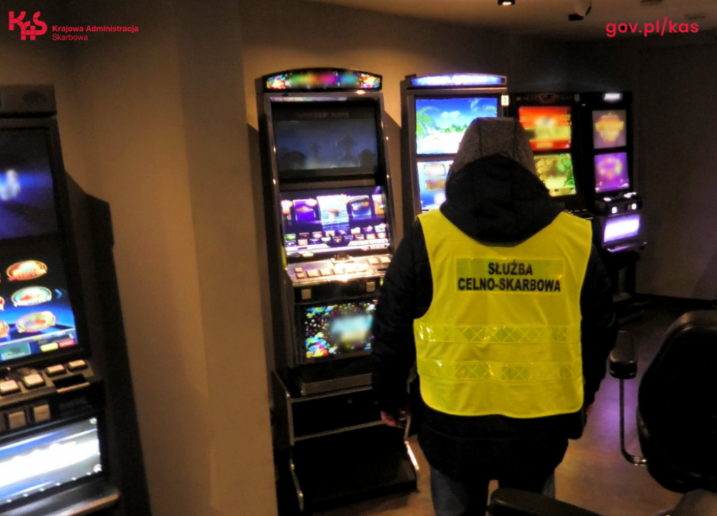 KAS wykryła nielegalne automaty do gier hazardowych  - fot. Krajowa Administracja Skarbowa