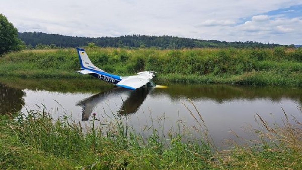 Wypadek awionetki k. Jeleniej Góry - Fot: OSP Łomnica