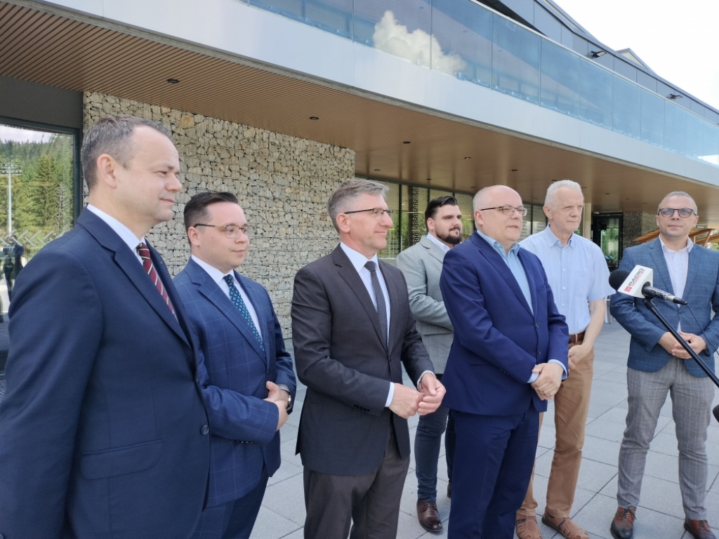 Karkonoscy działacze Zjednoczonej Prawicy przedstawili się wyborcom - fot. Piotr Słowiński