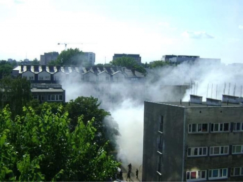 Samochód stanął w ogniu na Strzegomskiej we Wrocławiu [FOTO] - 2