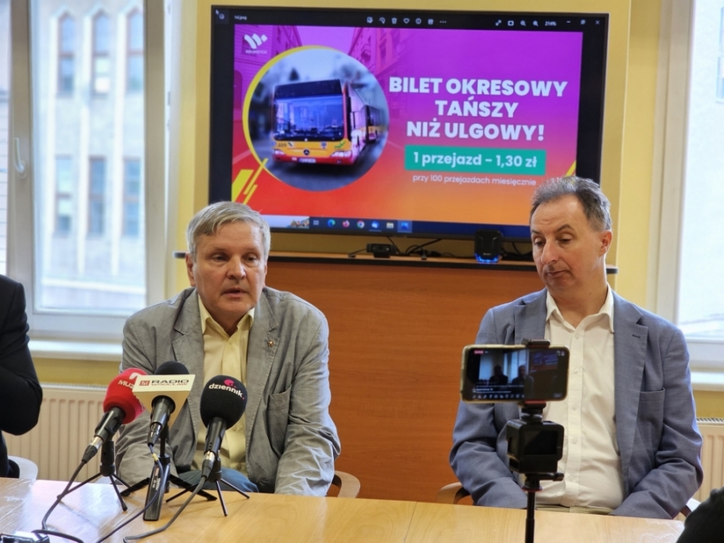 Wałbrzych: Będzie drugi przetarg na dostawcę ekologicznych autobusów - fot. Bartosz Szarafin