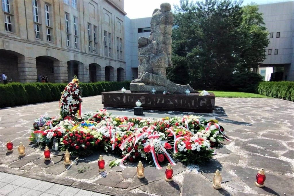 Wrocław upamiętnił 82. rocznicę mordu lwowskich profesorów - fot. Jakub Ciołko