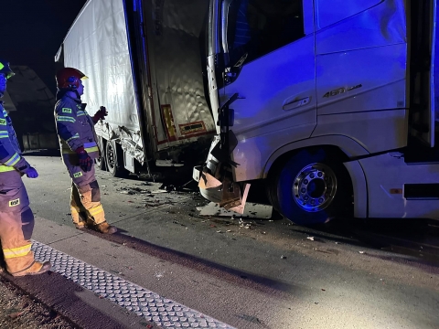 Nie ma już utrudnień po zderzeniu dwóch ciężarówek na A4 - 3