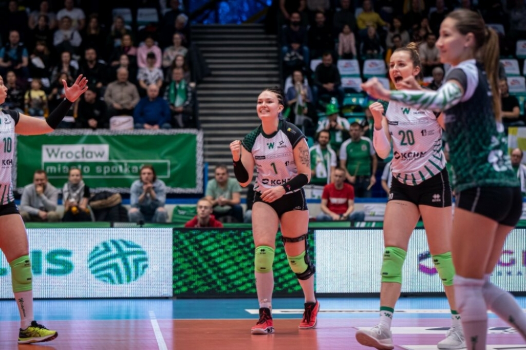 Julia Szczurowska zostaje we Wrocławiu - fot. volleywroclaw.pl