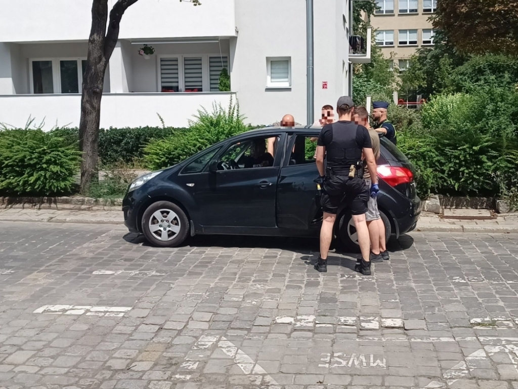 Mężczyzna, który ugodził nożem dwie osoby został aresztowany - fot. użyczone