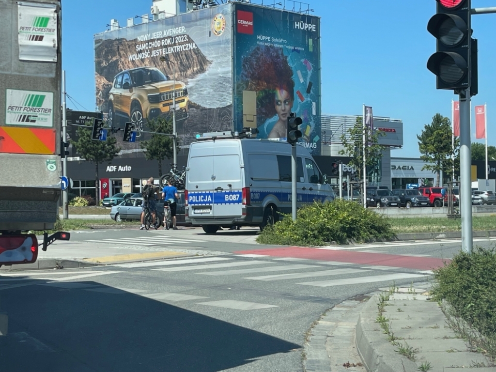 Wypadek na al. Karkonoskiej we Wrocławiu - fot. RW
