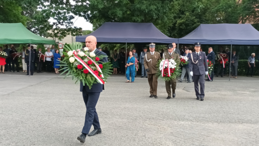Upamiętnili ofiary pacyfikacji wsi Michniów - fot. Beata Makowska