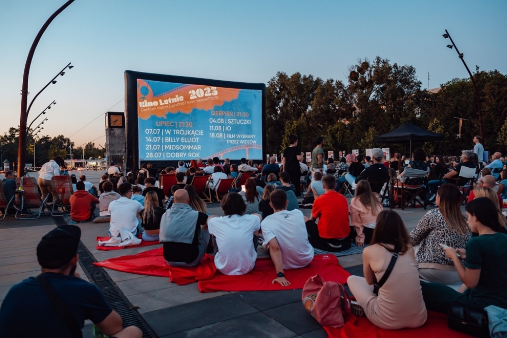 Ruszyło kino plenerowe w CH Zajezdnia - fot. CH Zajezdnia