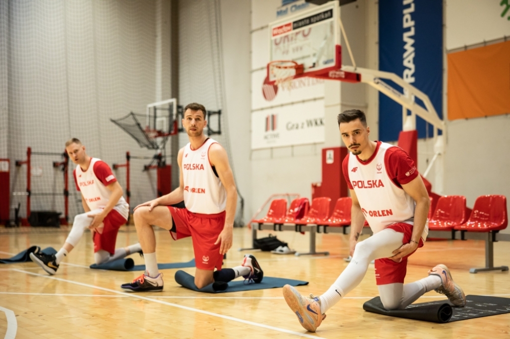 Już 13 koszykarzy reprezentacji trenuje we Wrocławiu  - fot. KoszKadra/Facebook