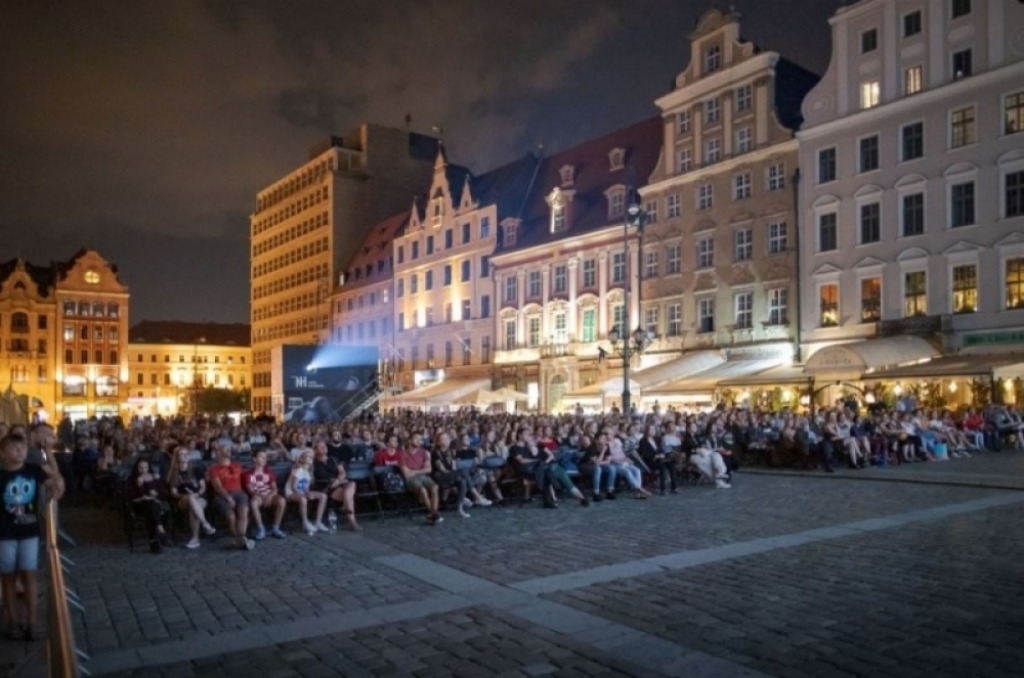 Kino nawet pod deszczową chmurką - fot. archiwum radiowroclaw.pl