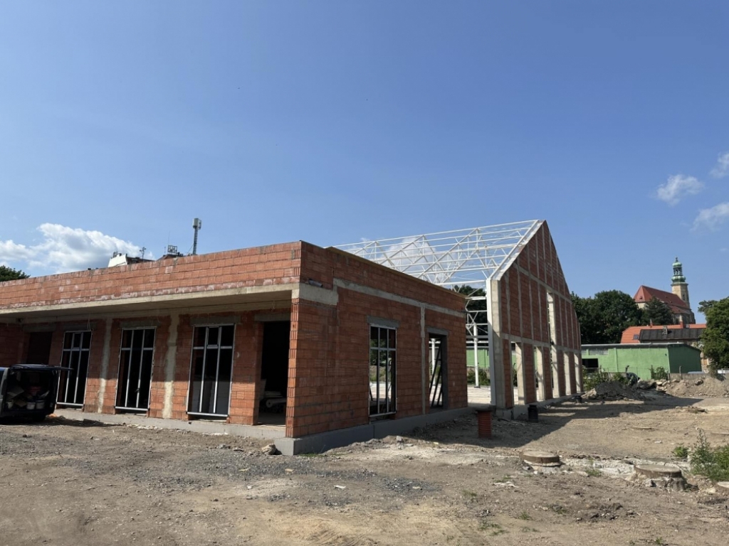 Budowa jeleniogórskiego lodowiska z ministerialnym dofinansowaniem - fot. UM Jelenia Góra