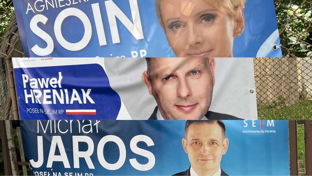 "Kampanijna wyklejanka" czas start. Politycy patrzą na nas jednak już od wielu miesięcy - fot. Radio Wrocław