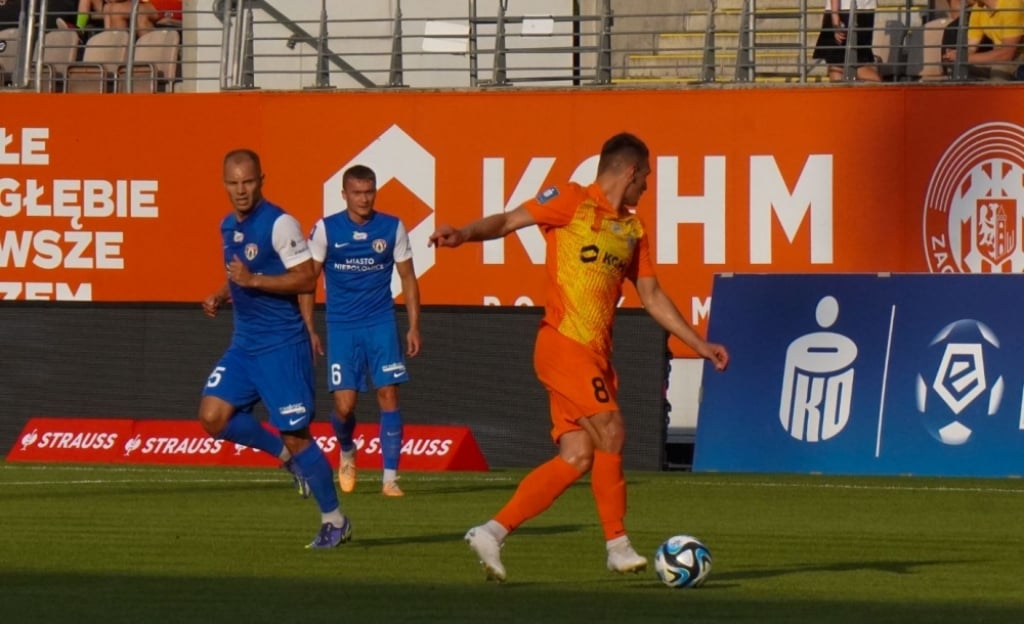 Piłkarze Zagłębia Lubin z trzecią wygraną w tym sezonie Ekstraklasy - fot. Maja Radczak