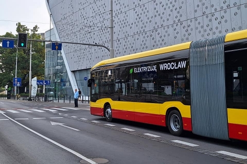 Pierwsze tramwaje przewiozły wrocławian trasą na Nowy Dwór - 2