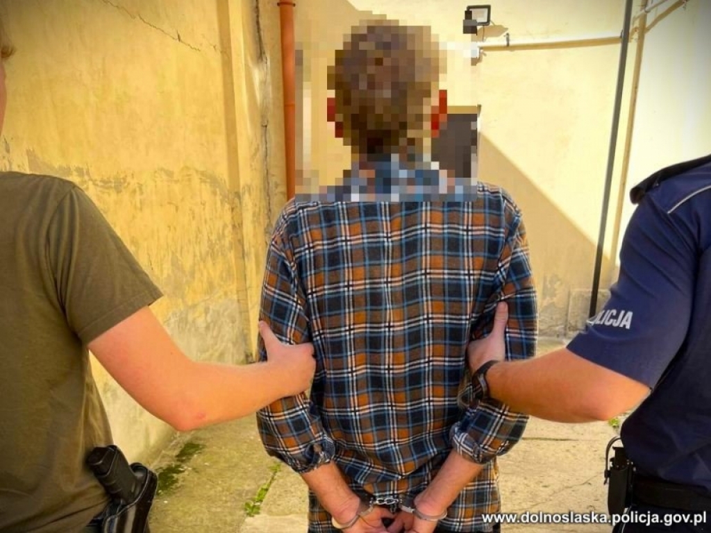 Przed policją uciekał na piechotę, przez pola - Fot: dolnośląska policja