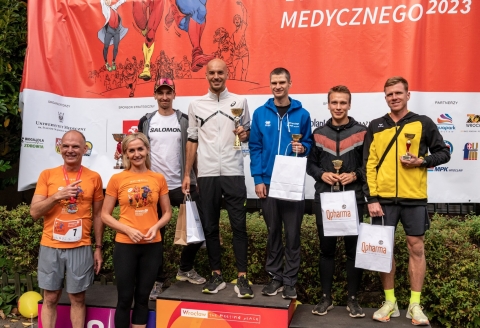 Za nami Bieg Uniwersytetu Medycznego BUMWRO 2023 - 0