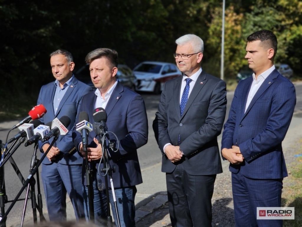 Prawie 300 milionów na modernizację dróg w regionie - fot. Bartosz Szarafin