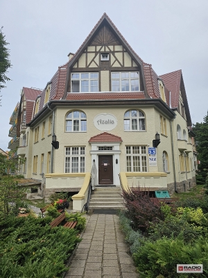 Sanatorium Azalia w Szczawnie-Zdroju ma nowy dach - 0