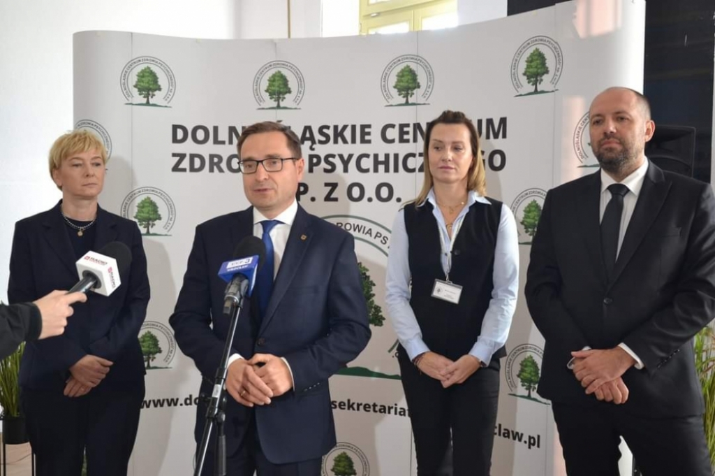 PiS: Na talerze dolnośląskich pacjentów trafią lepsze i zdrowsze posiłki - fot. Twitter Marcin Krzyżanowski