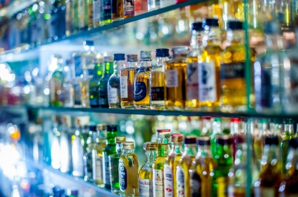 Wrocław chce wprowadzenia nocnego zakazu sprzedaży alkoholu na kolejnych osiedlach - fot. pixabay (zdjęcie ilustracyjne)