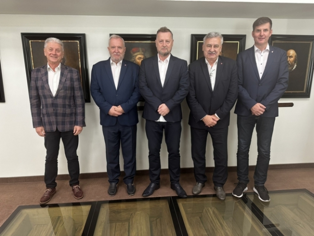 Polska oficjalnie kandydatem do organizacji mistrzostw Europy piłkarek ręcznych - fot. zaglebie.lubin.pl
