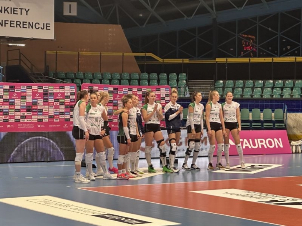 Pewna wygrana siatkarek #VolleyWrocław - fot. Jakub Dworzecki